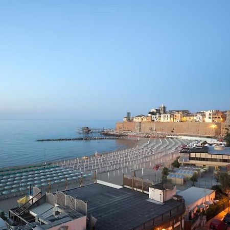 La Finestra Sul Castello B&B Termoli Exterior foto