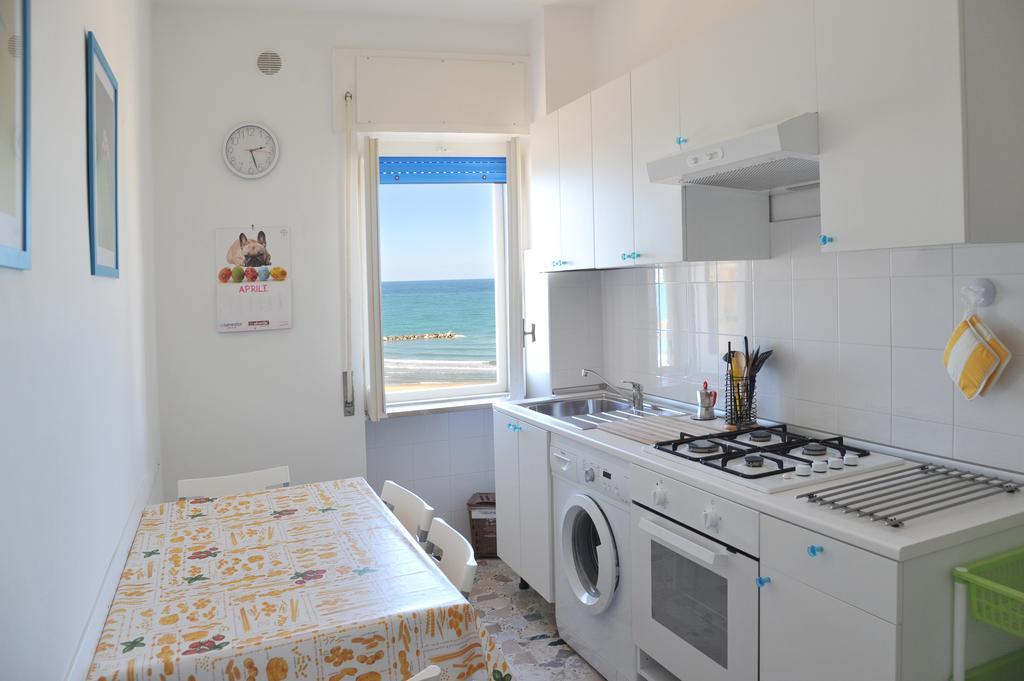 La Finestra Sul Castello B&B Termoli Exterior foto